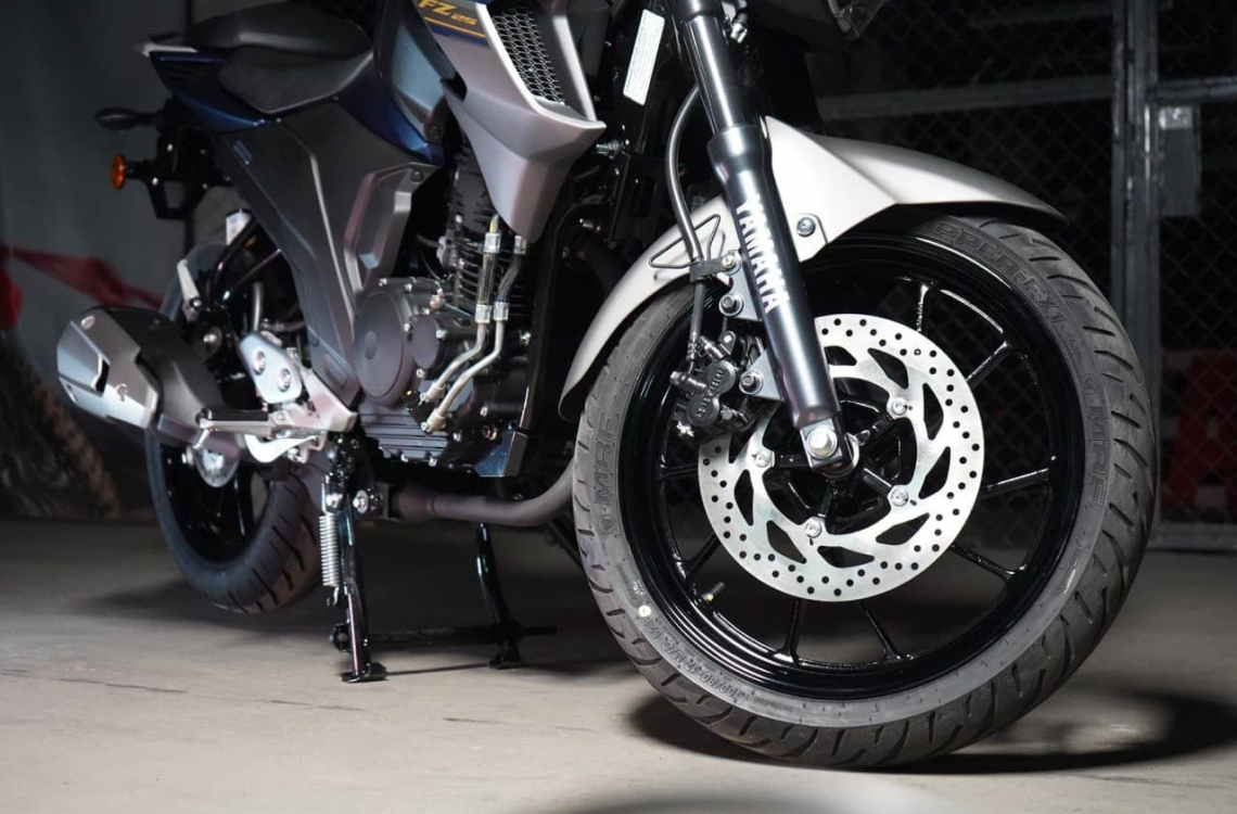 FZ25