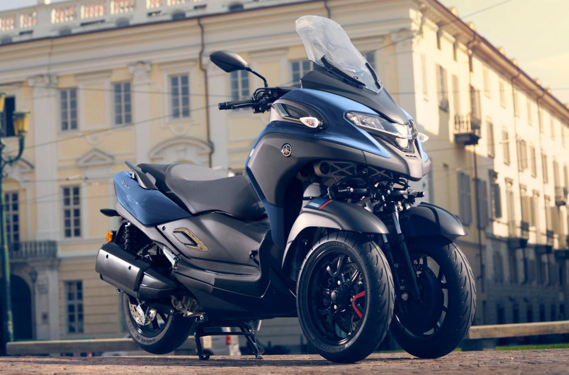 Tricity 300