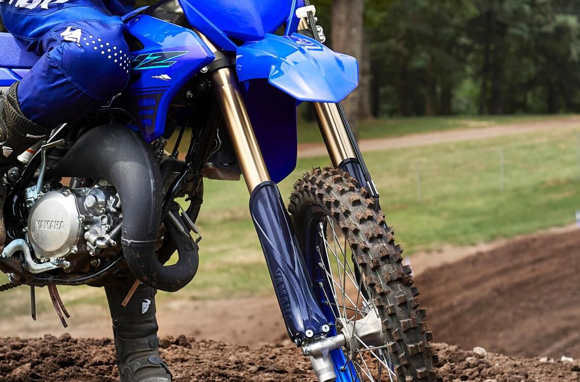 バイク YZ85LW 特長紹介：YZ85/YZ85LW - バイク・スクーター | ヤマハ発動機