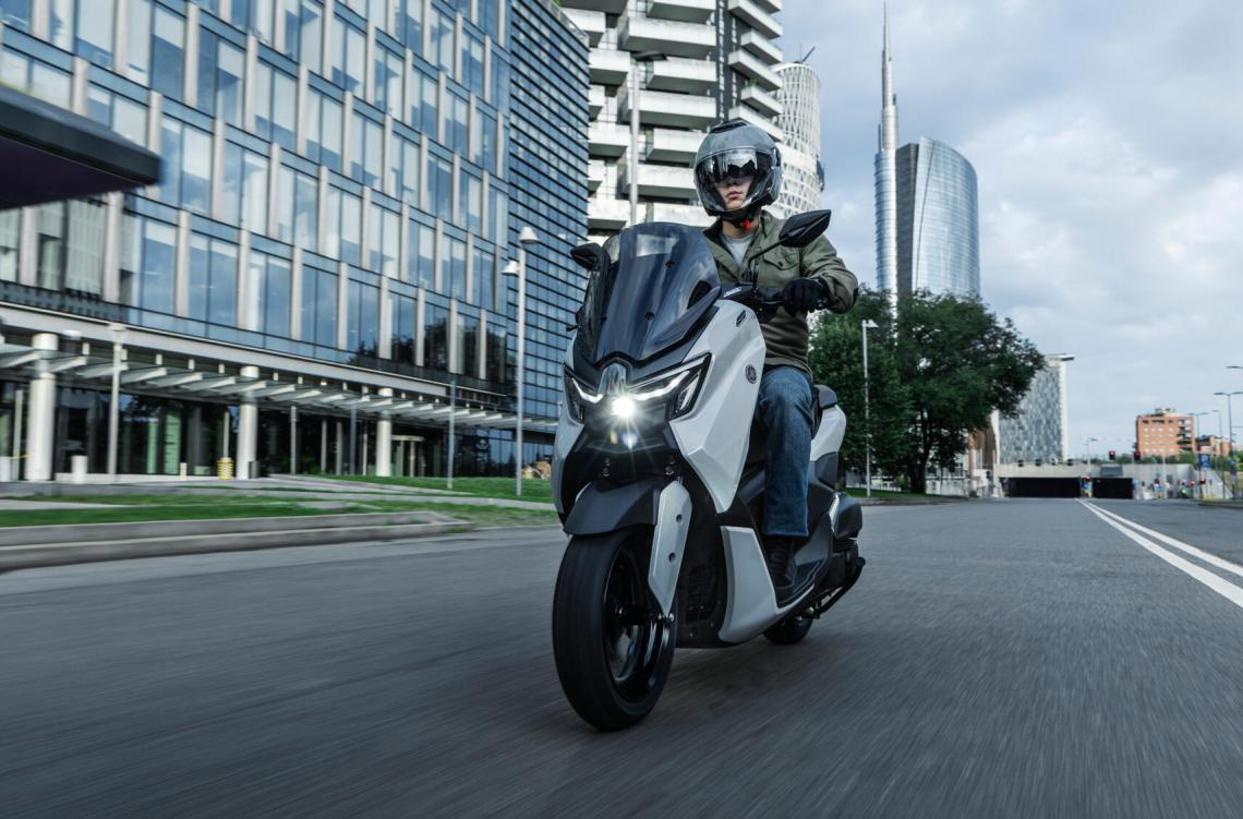NMAX 125 Tech MAX