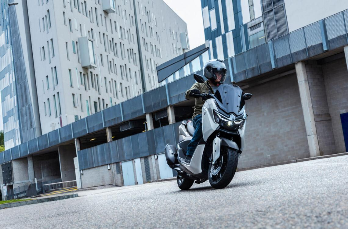 NMAX 125 Tech MAX
