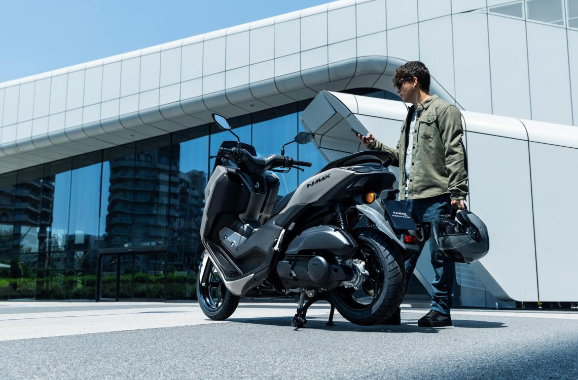 NMAX 125 Tech MAX