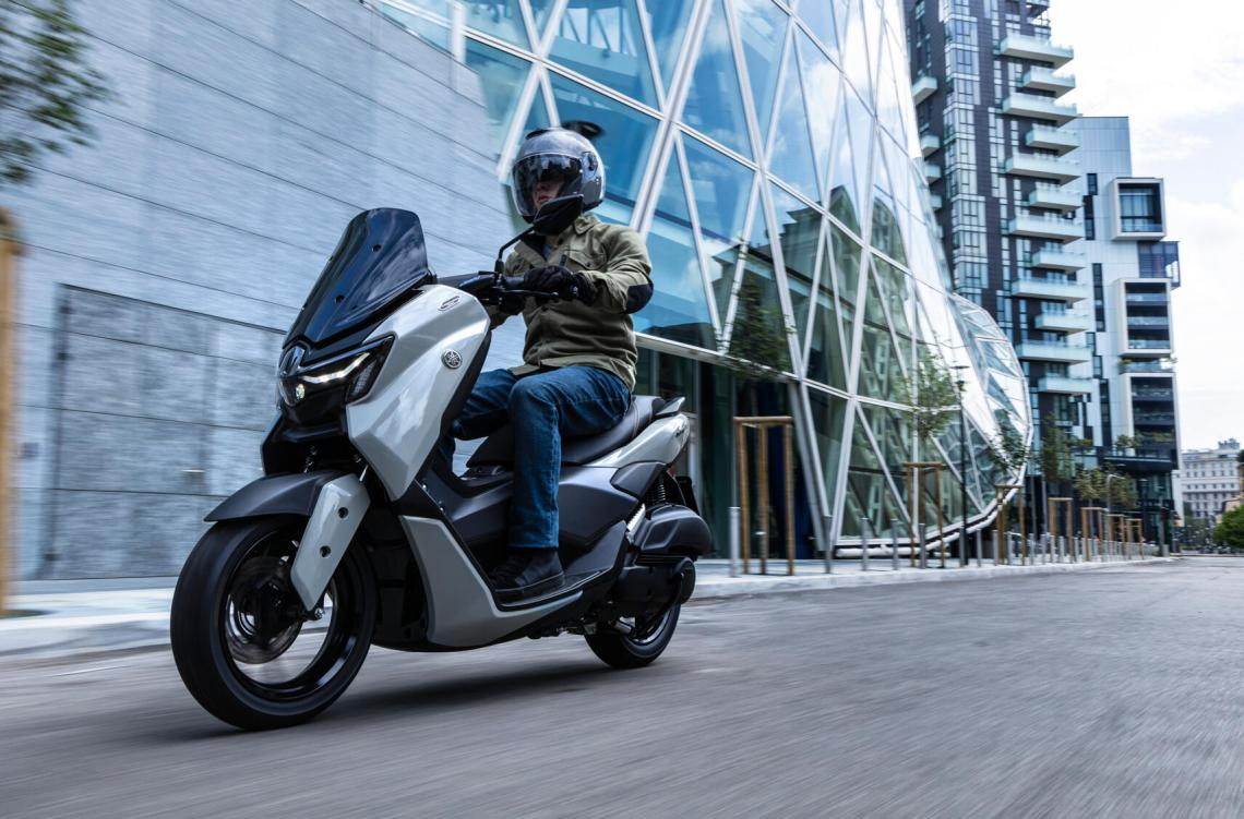 NMAX 125 Tech MAX