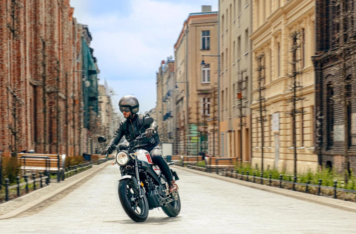 XSR125
