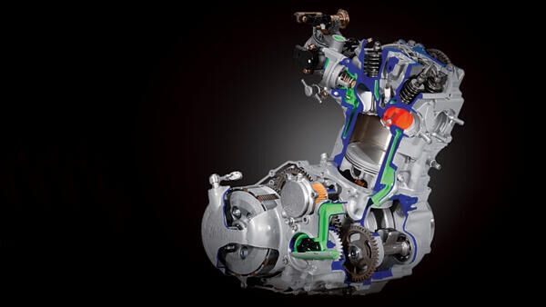 Потужний двигун повнорозмірного всюдиходу 