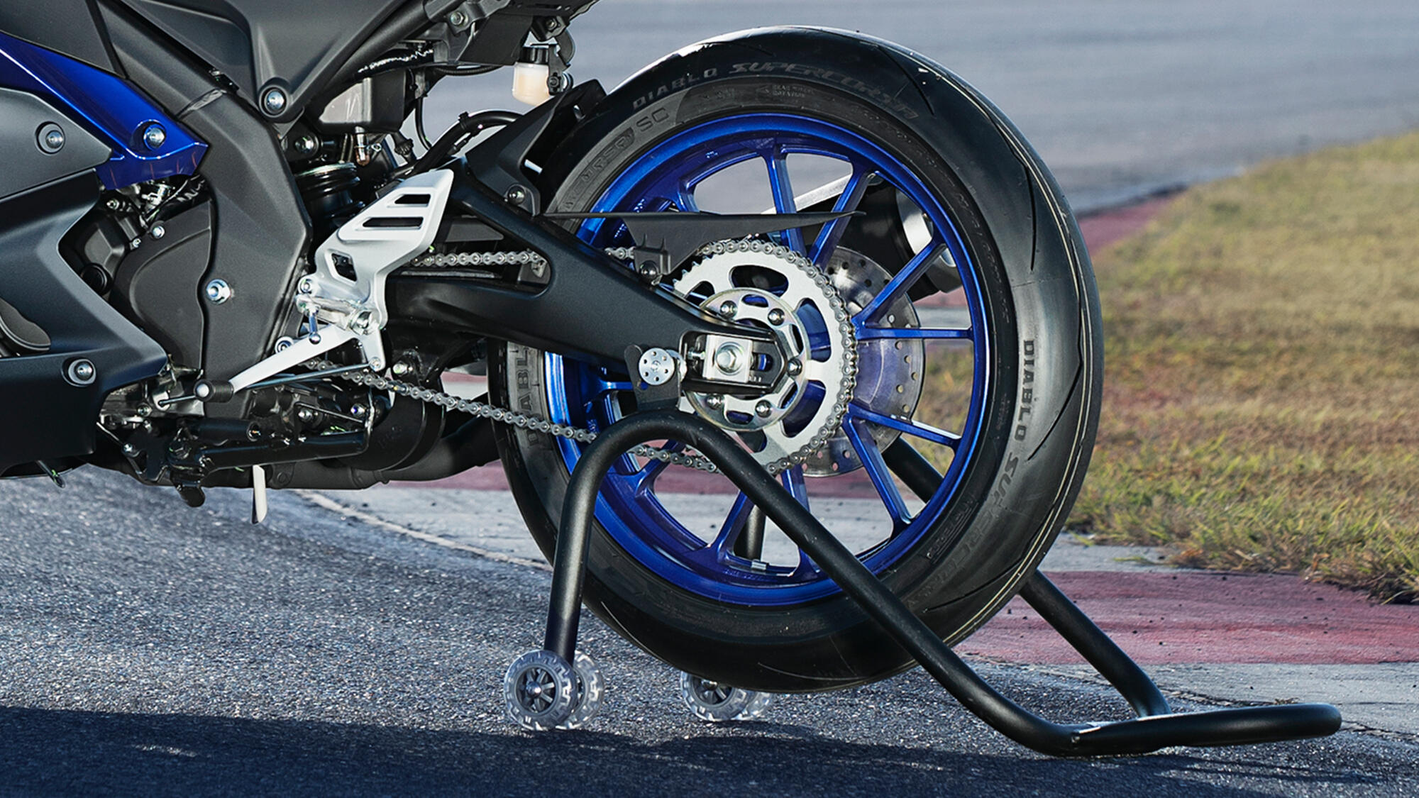 Широкая задняя шина Michelin Pilot Street 