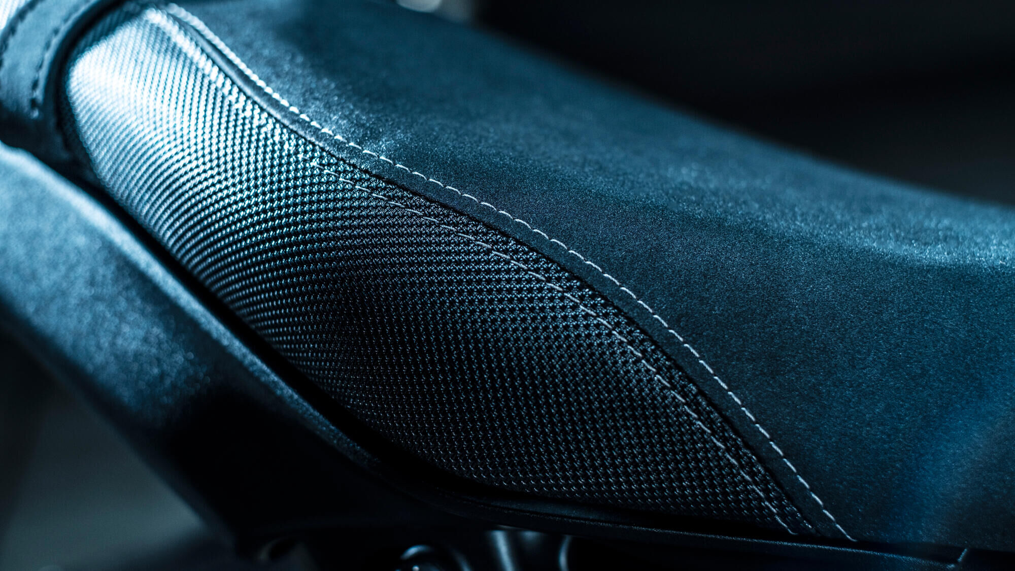 Сидения с двойной прошивкой 