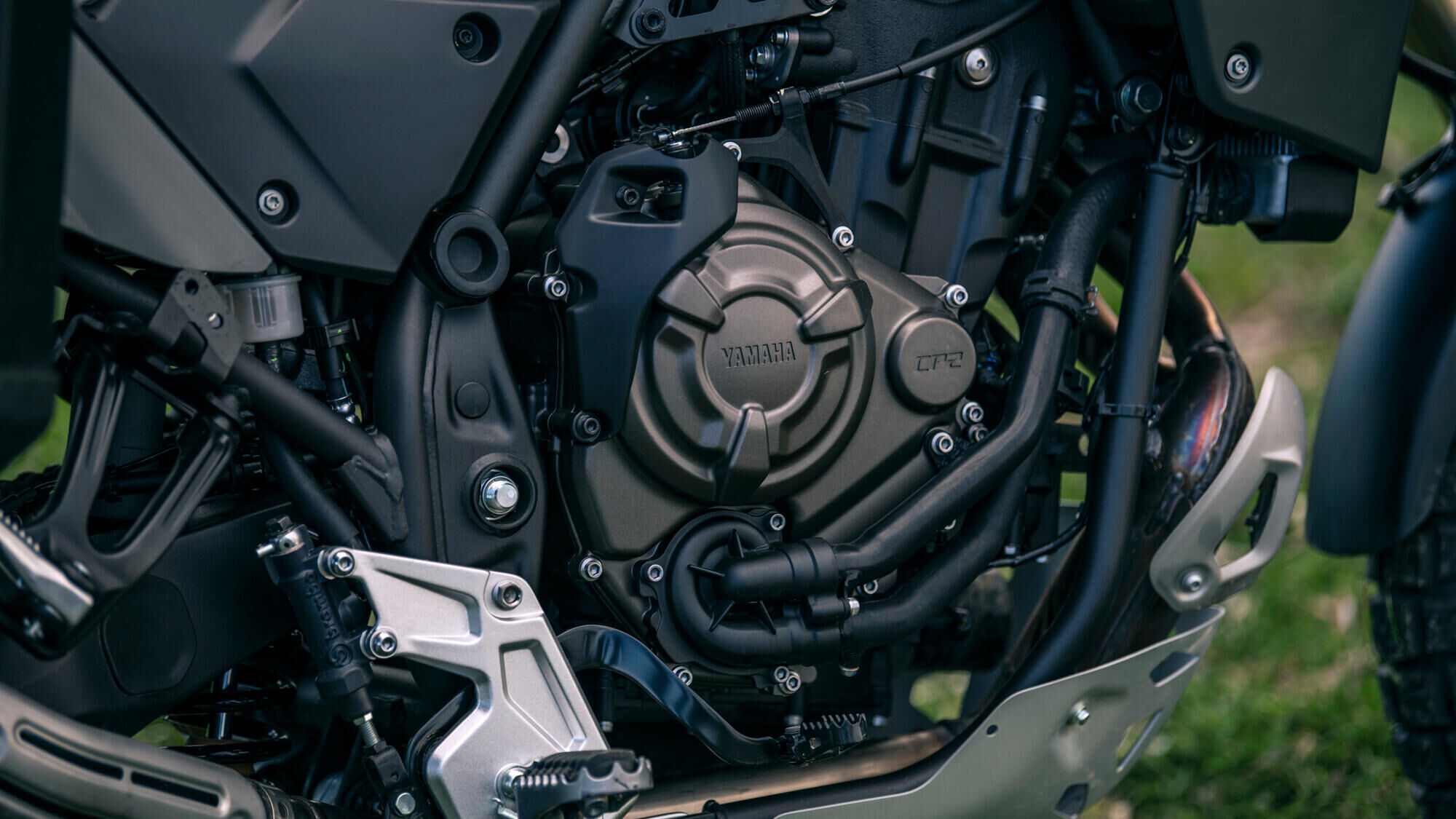 Четырехтактный двигатель CP2 объемом 690 куб.см 