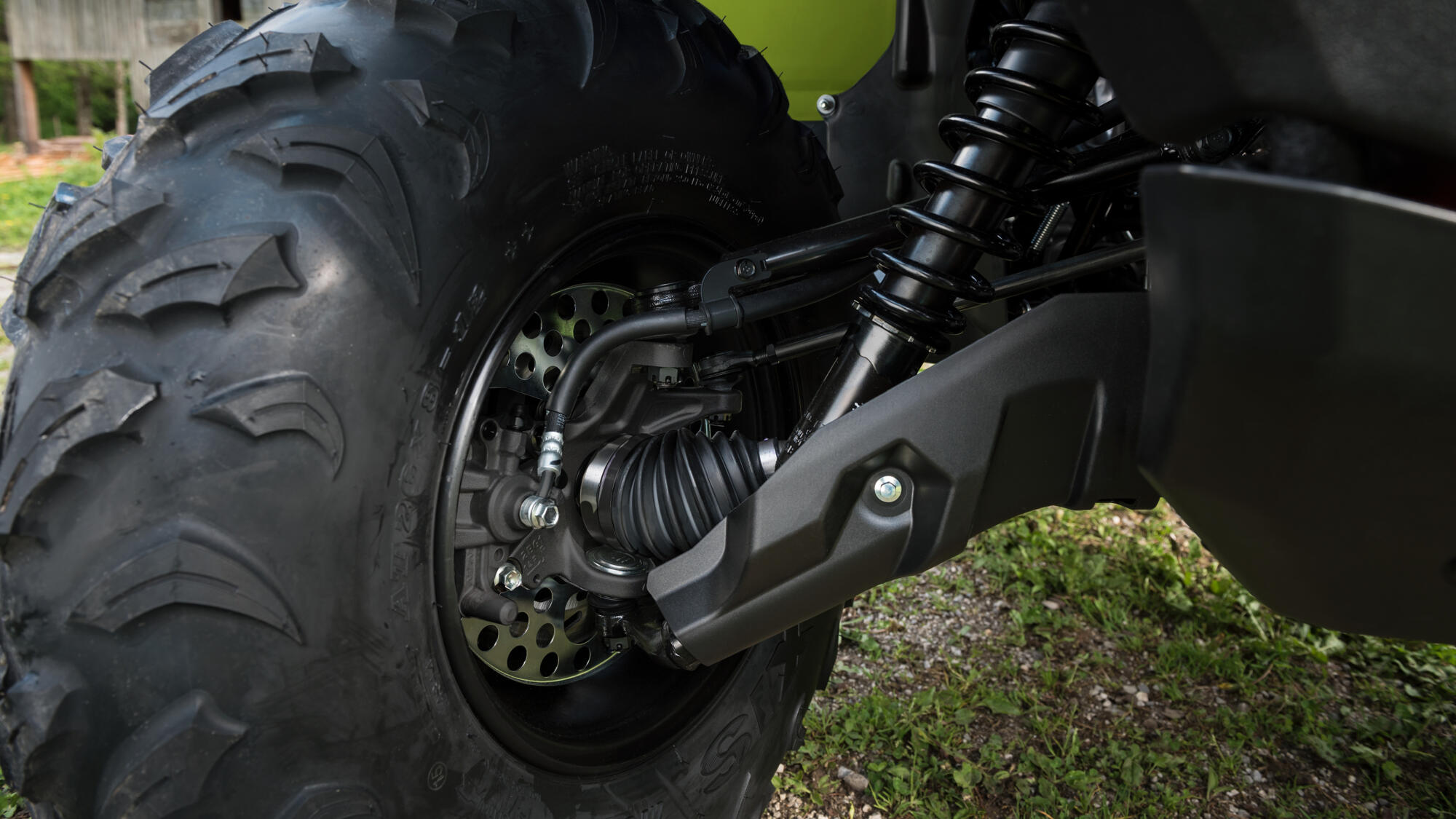 Незалежна підвіска, передні дискові гальма 